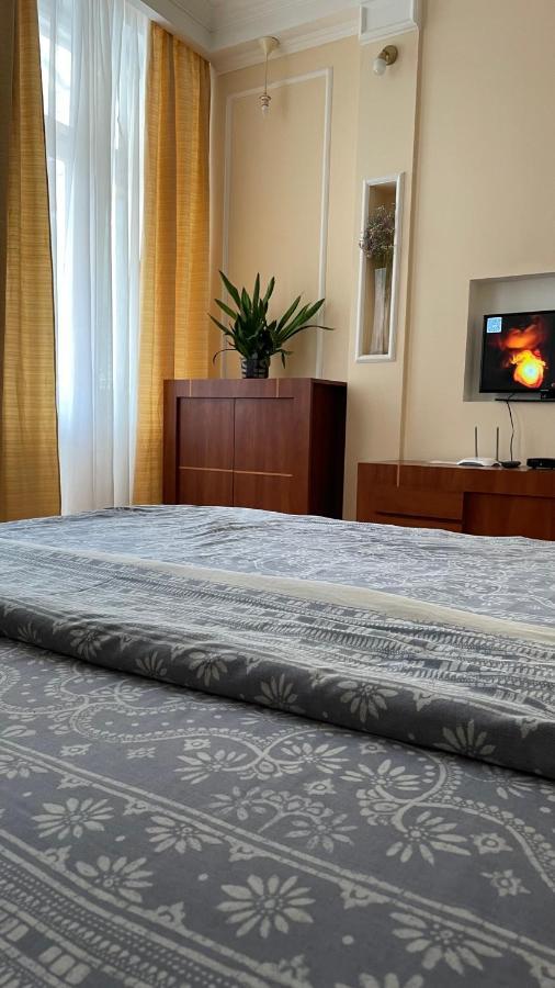 Babylon Apartments On Petliury Street Rivne Exterior foto